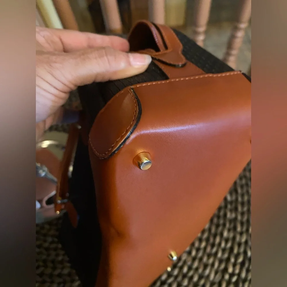BALLY - VINTAGE- EUC - Mini Boston Bag with Embossed Logo - Amazing Condition